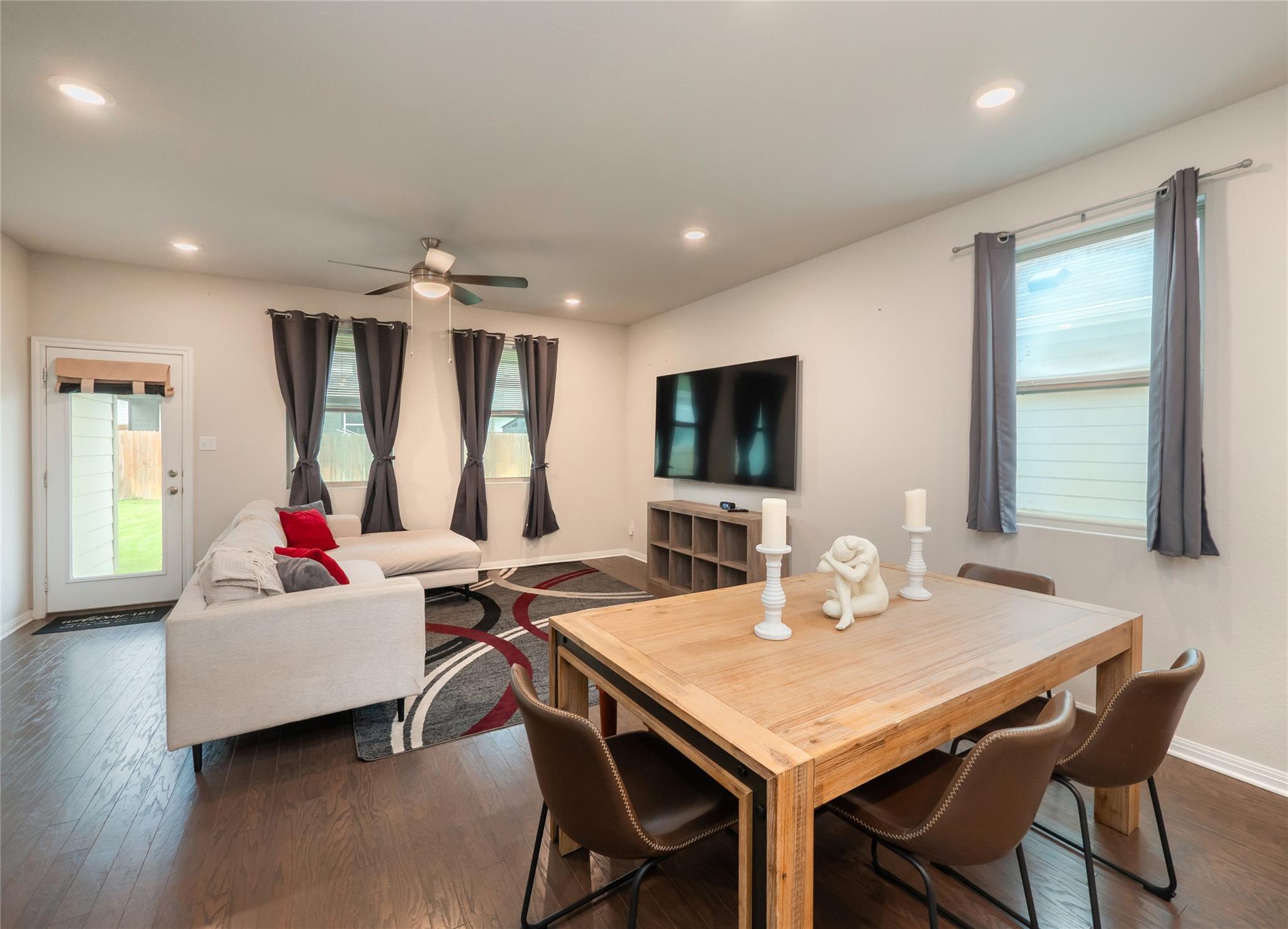 111 Lyrebird LN