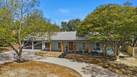 Photo of 7006 Whispering Creek DR, Austin, TX 78736 (MLS # 5243359)