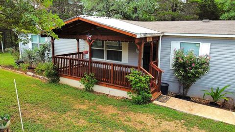 A home in Smithville