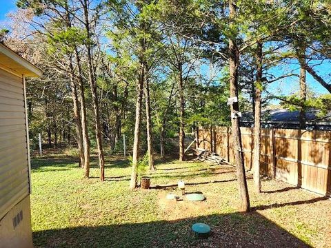 A home in Smithville