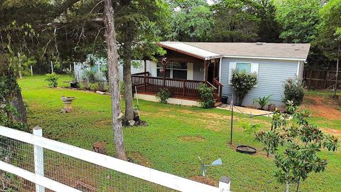 A home in Smithville