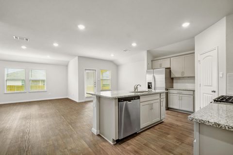 210 BRIGGS LN San Marcos TX 78666