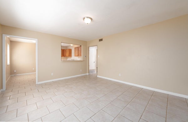 7300 TWIN CREST DR APT 201, AUSTIN, TX 78752 - Image 5fa472b2477cefd8a6eb8613123f585b/3603747324