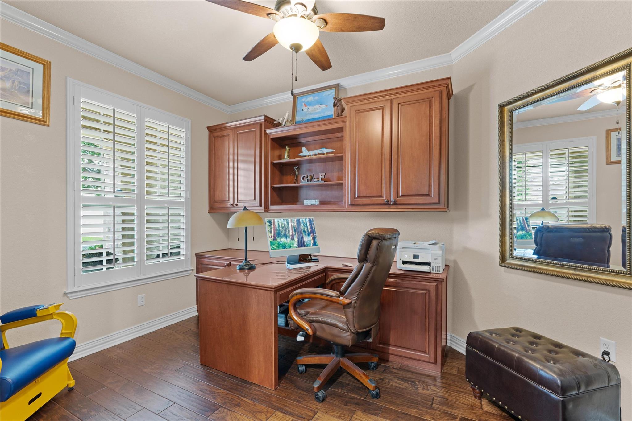 208 Duck Creek LN