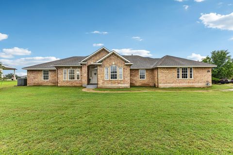 Photo of 268 Chisholm TRL, Bastrop, TX 78602 (MLS # 7703651)