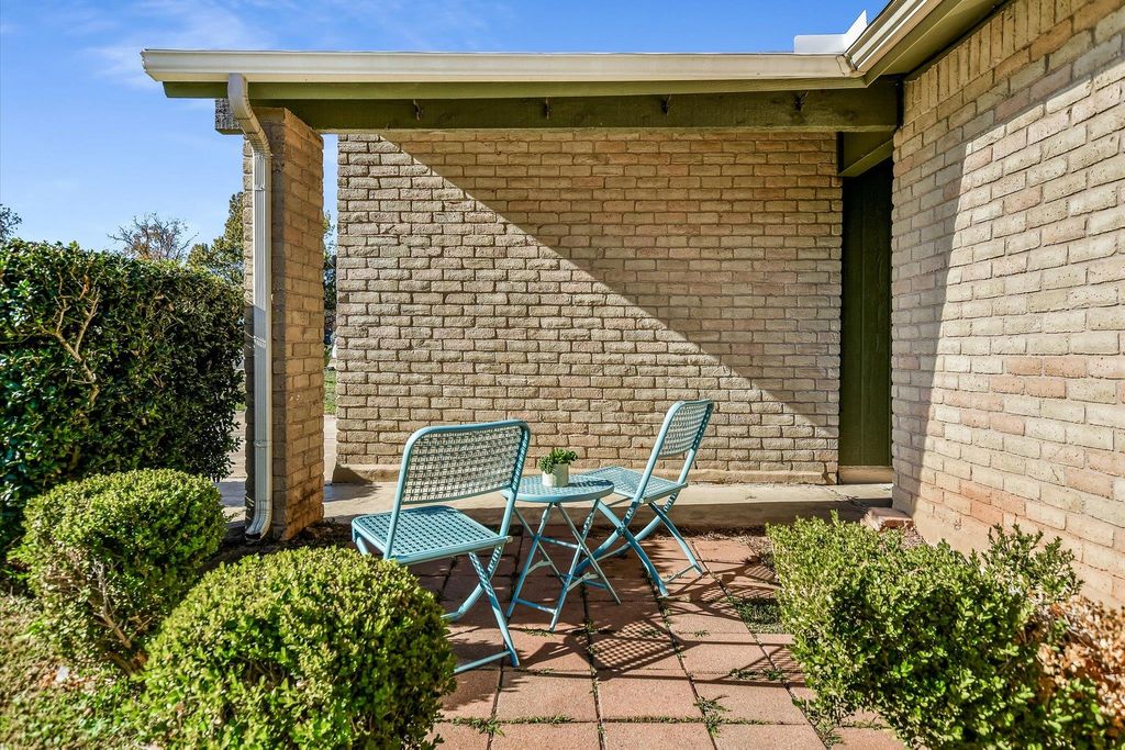 Photo of 10104 Woodland Village DR, Austin, TX 78750 (MLS # 3656106)