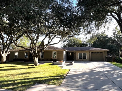 Photo of 310 Buckeye TRL, La Grange, TX 78945 (MLS # 2560615)