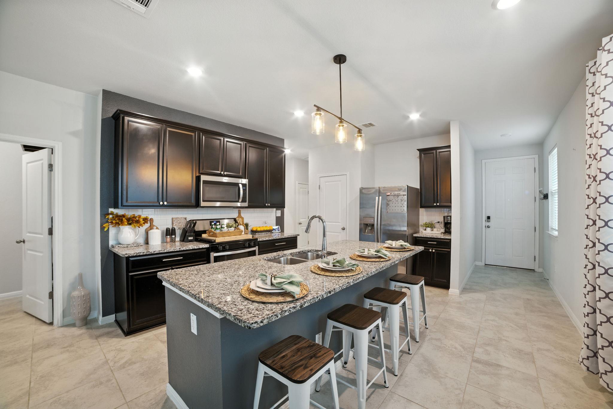 324 Mountain Valley ST