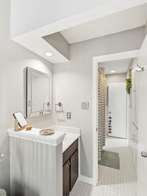 Tiny photo for 512 Eberhart LN #204, Austin, TX 78745 (MLS # 8825185)