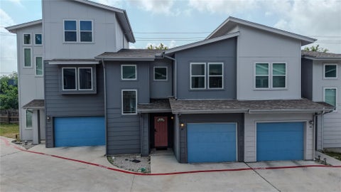 Photo of 12500 Lamppost LN #16, Austin, TX 78727 (MLS # 2592904)
