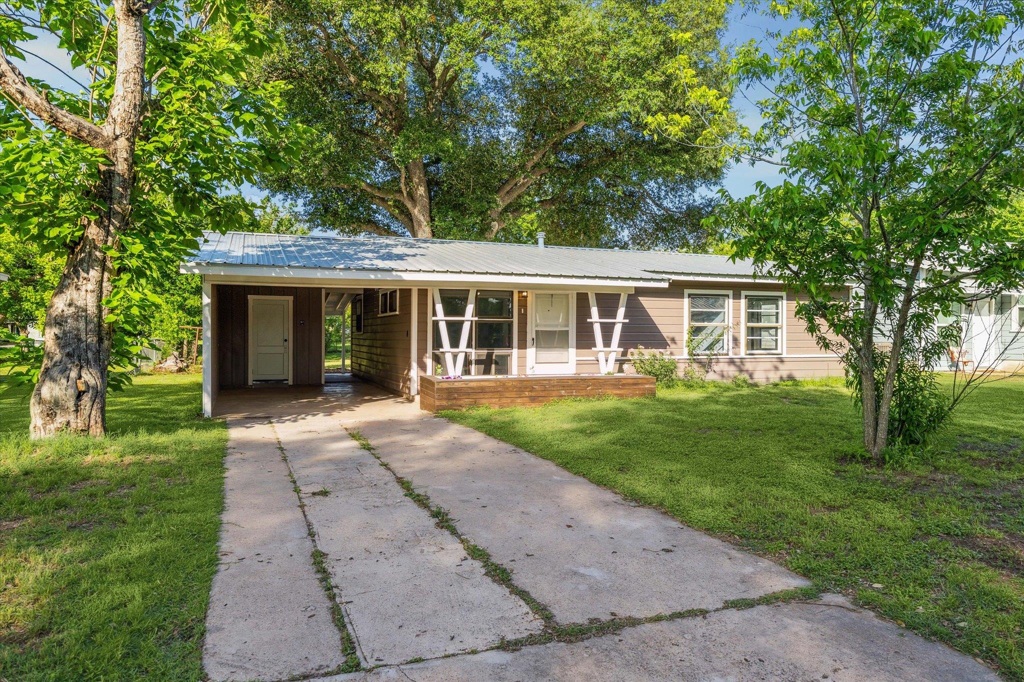 710 Dyer ST