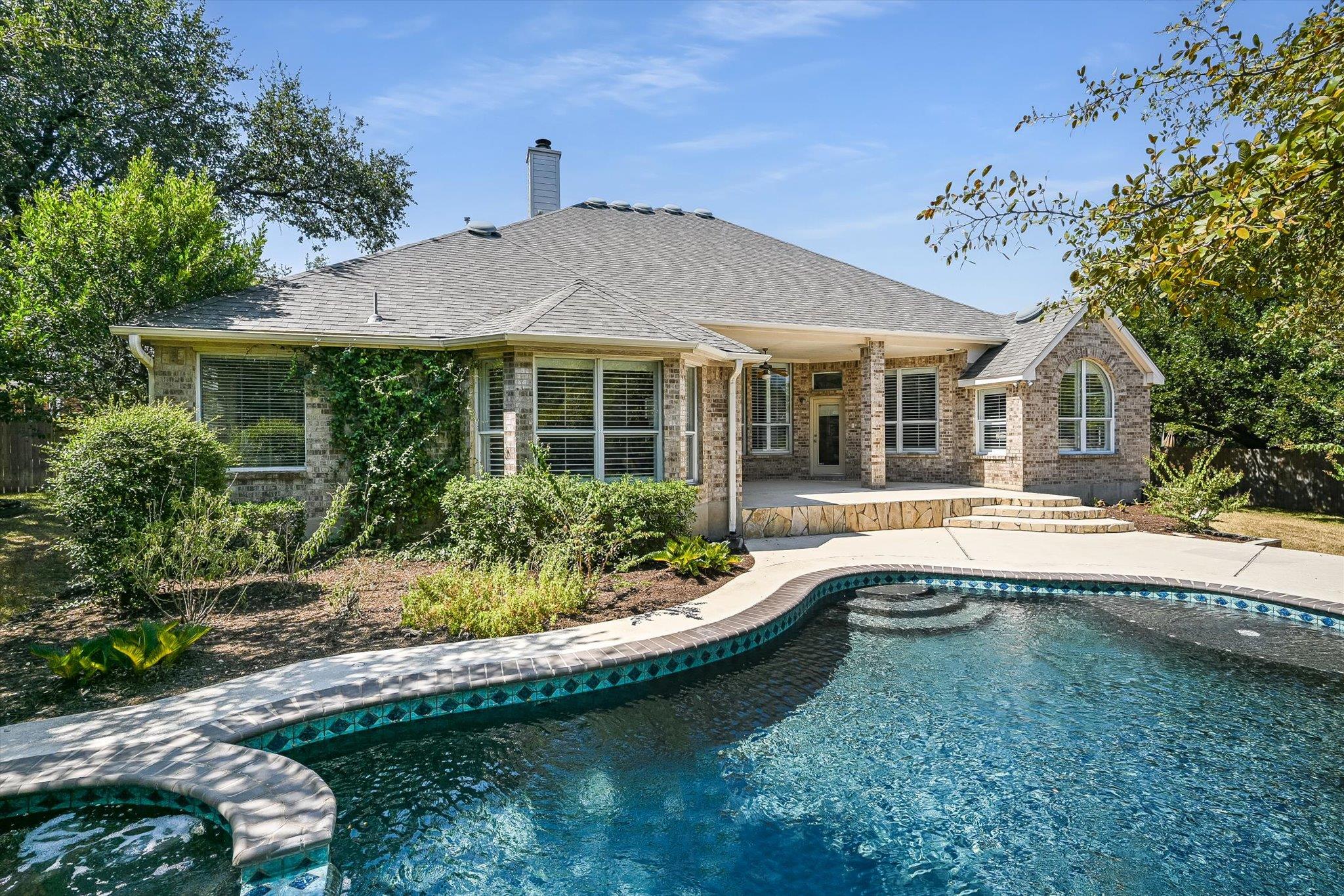 2229 Buena Vista LN