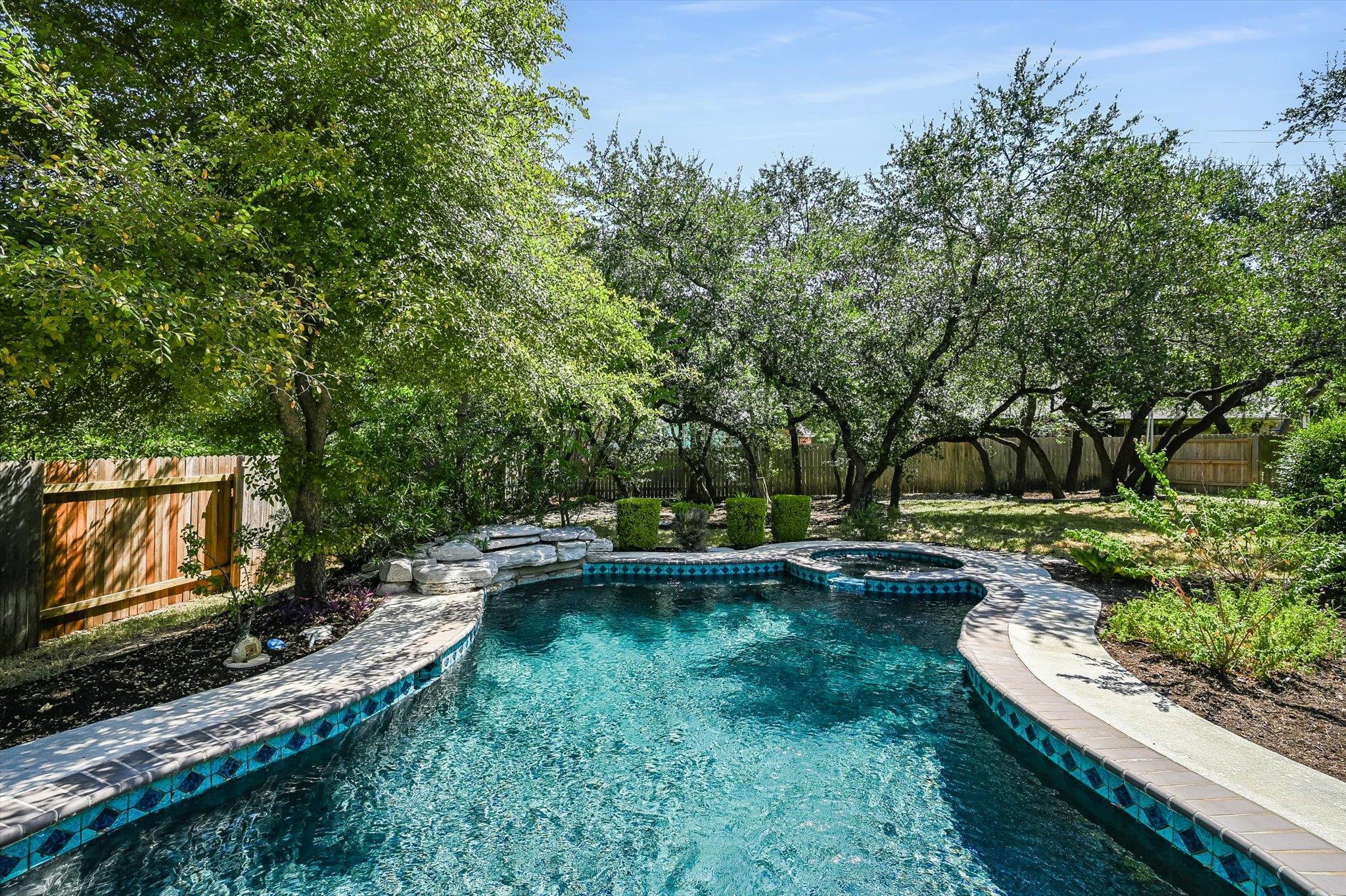 2229 Buena Vista LN