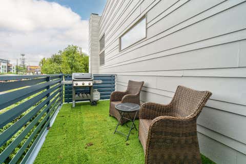 Tiny photo for 604 W LIVE OAK ST, Austin, TX 78704 (MLS # 4230407)