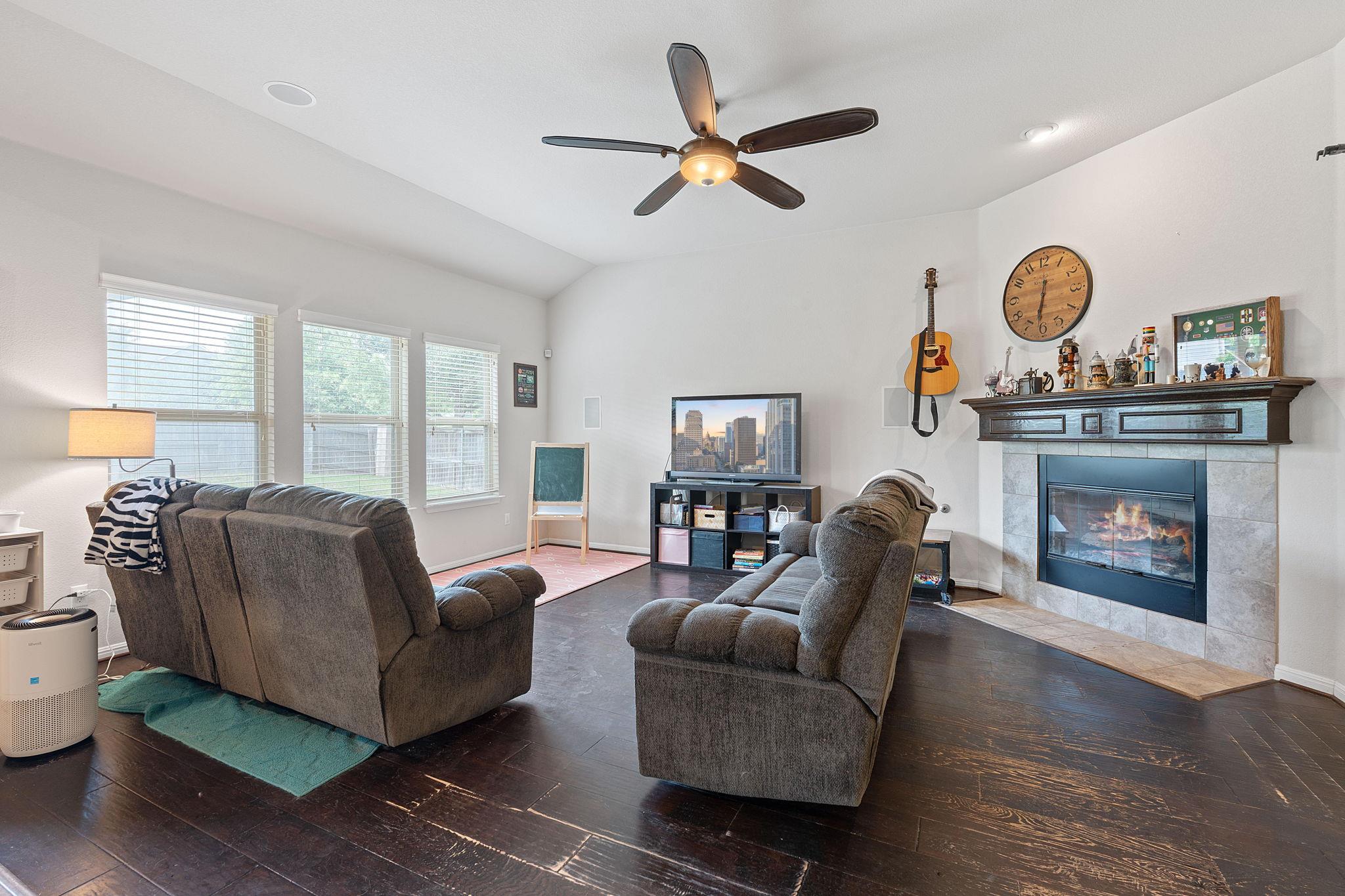 2100 Tranquility LN