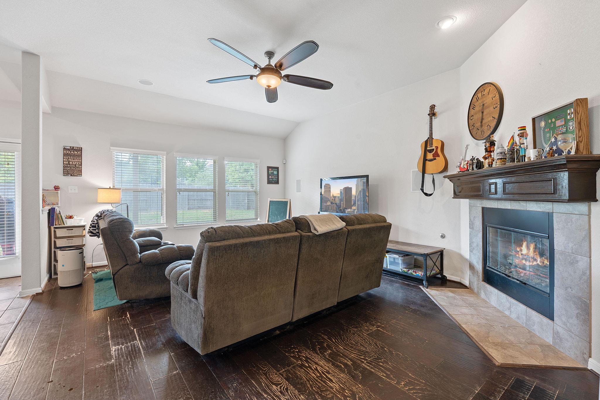 2100 Tranquility LN