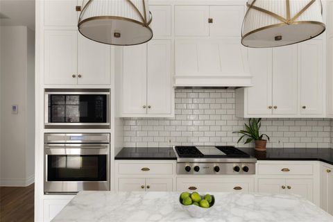 3313 Bridle PATH Austin TX 78703