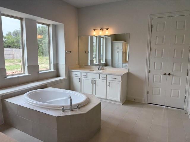 909 Landing LN