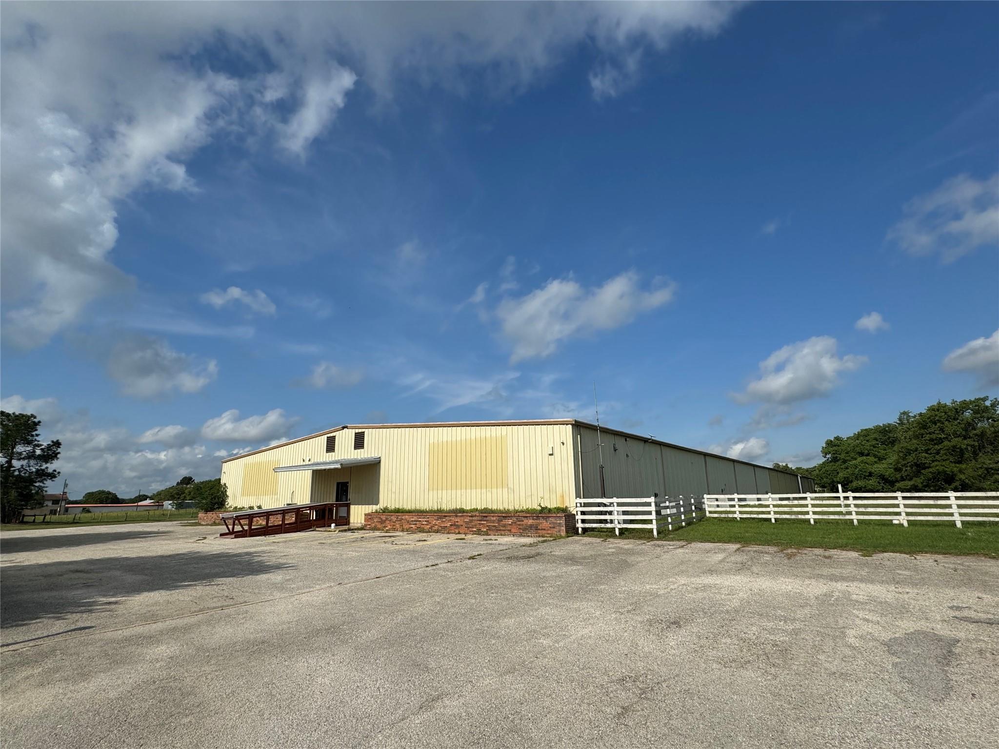 2502 Highway 304
