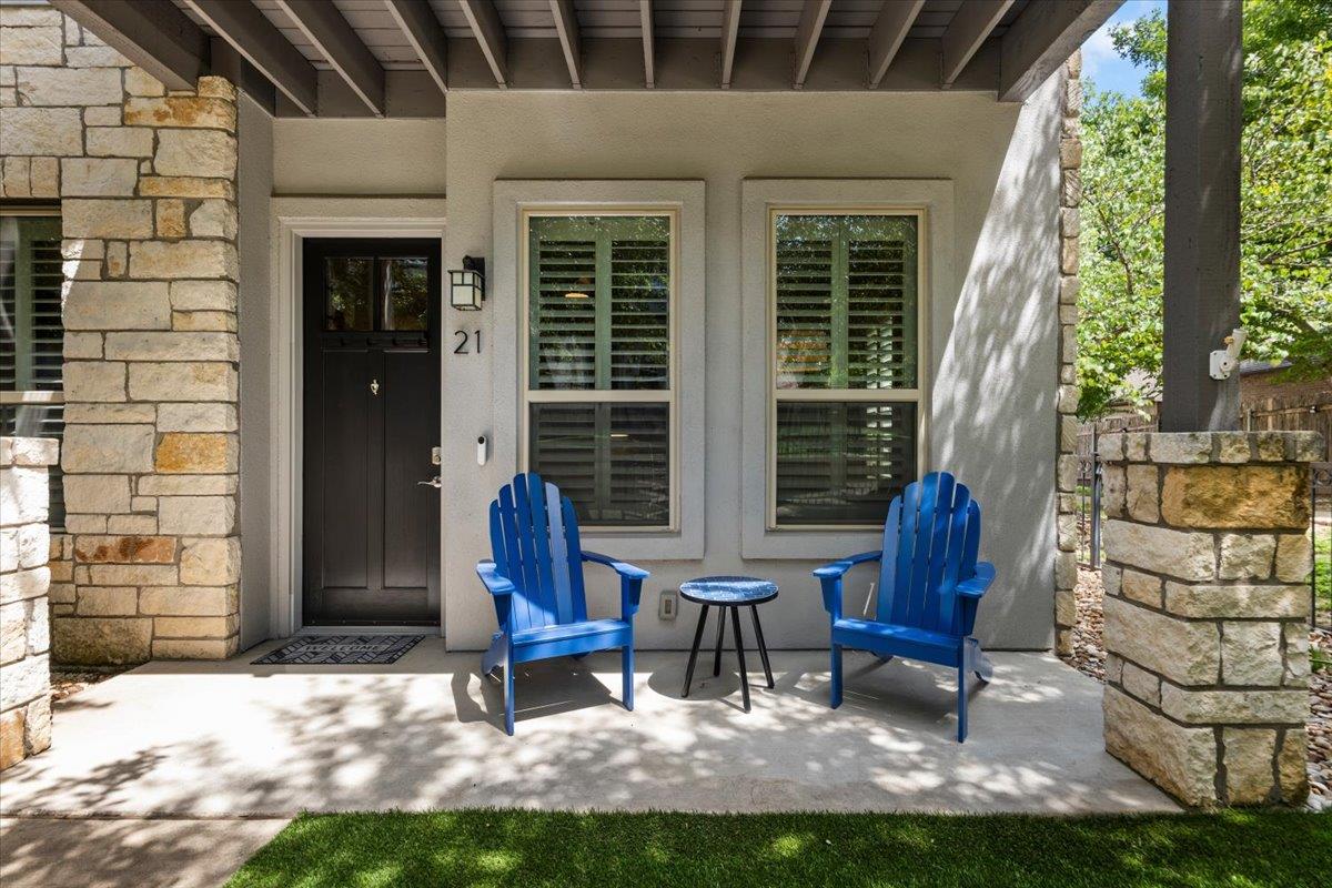 2520 Bluebonnet LN 21