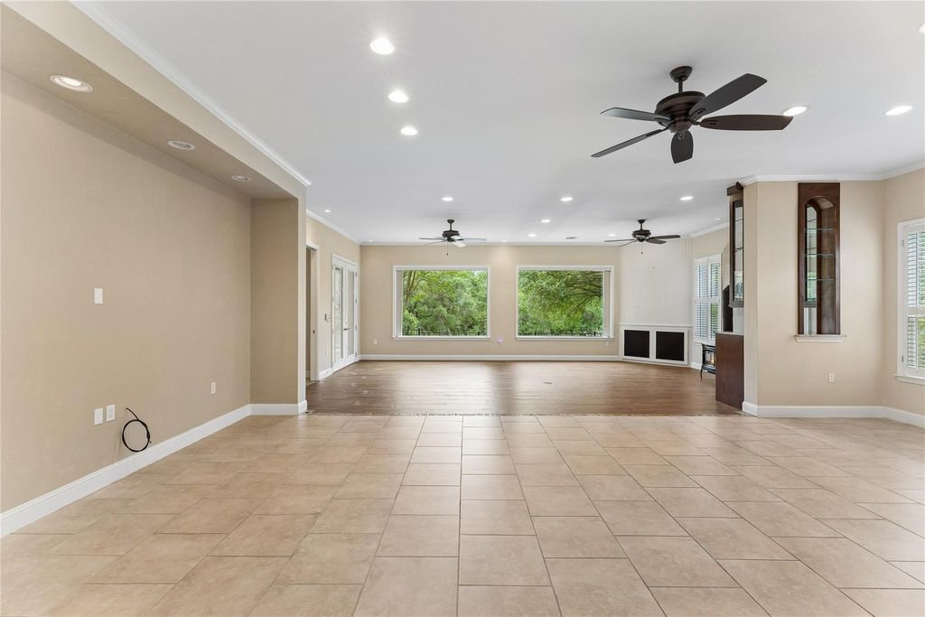 Photo of 109 Crystal Springs DR, Georgetown, TX 78633 (MLS # 3377562)