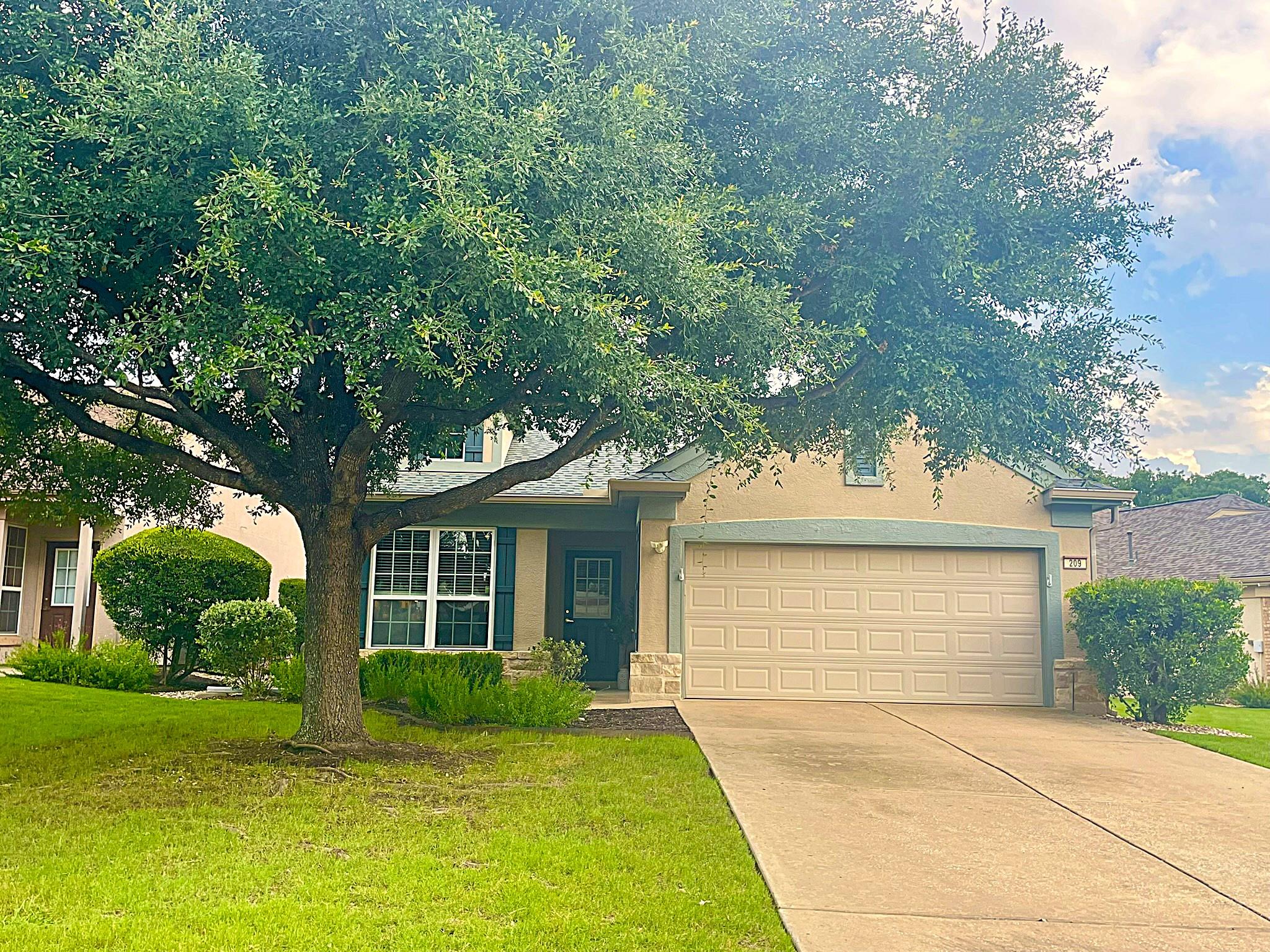 209 Crockett LOOP