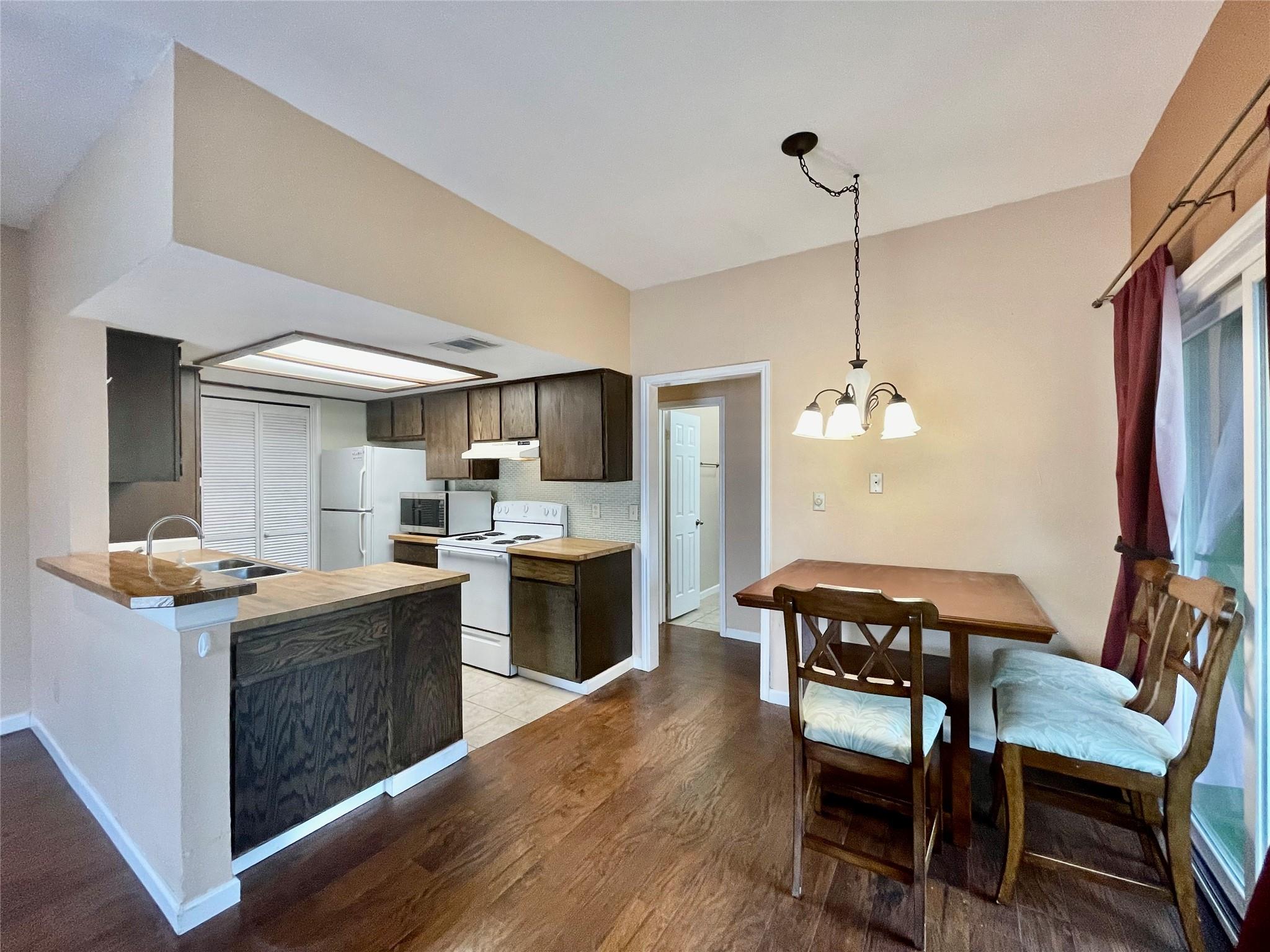 506 W San Antonio ST 206