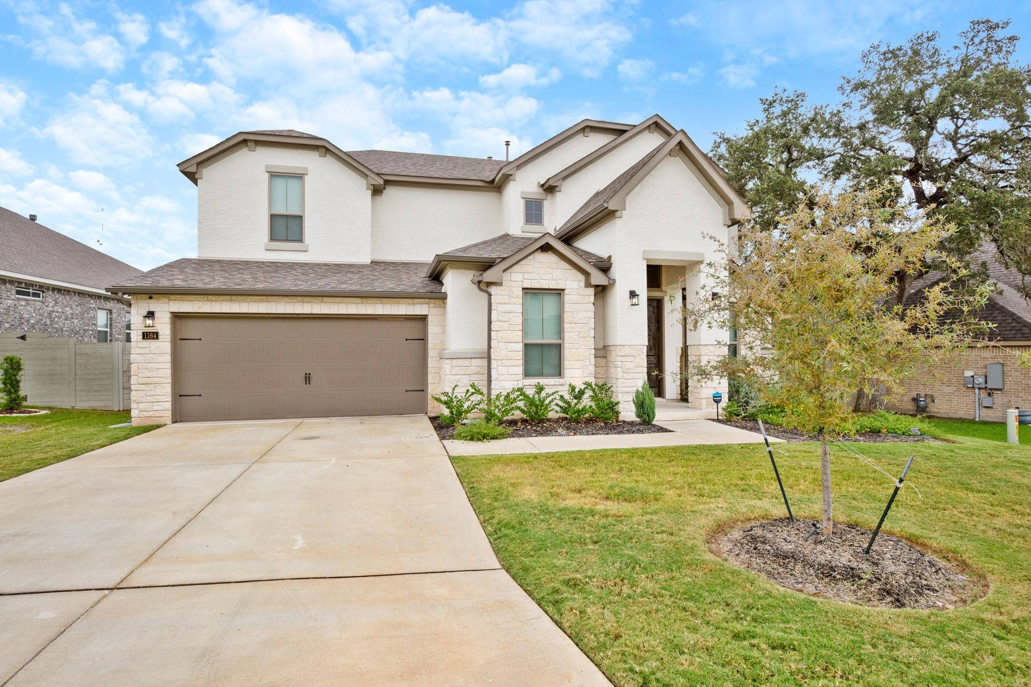 1164 Waddie WAY