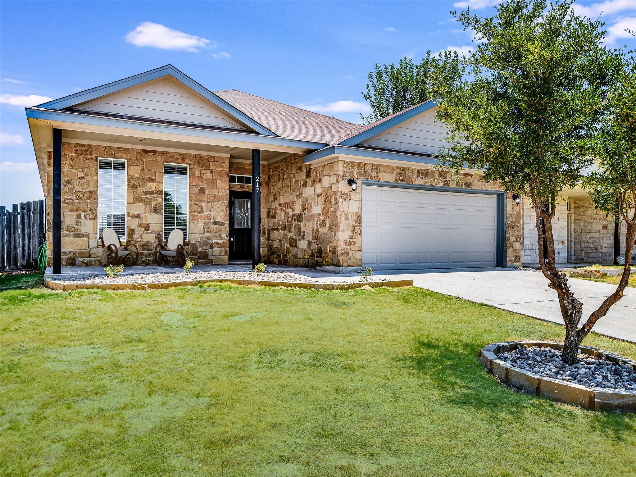 217 Geode LN