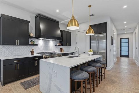 4527 Clawson RD Austin TX 78745