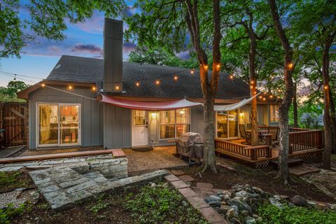 3015 Sunridge DR Austin TX 78741