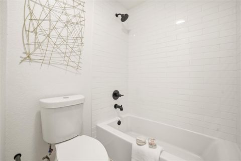 Tiny photo for 8320 Greenslope DR #B, Austin, TX 78759 (MLS # 9643665)