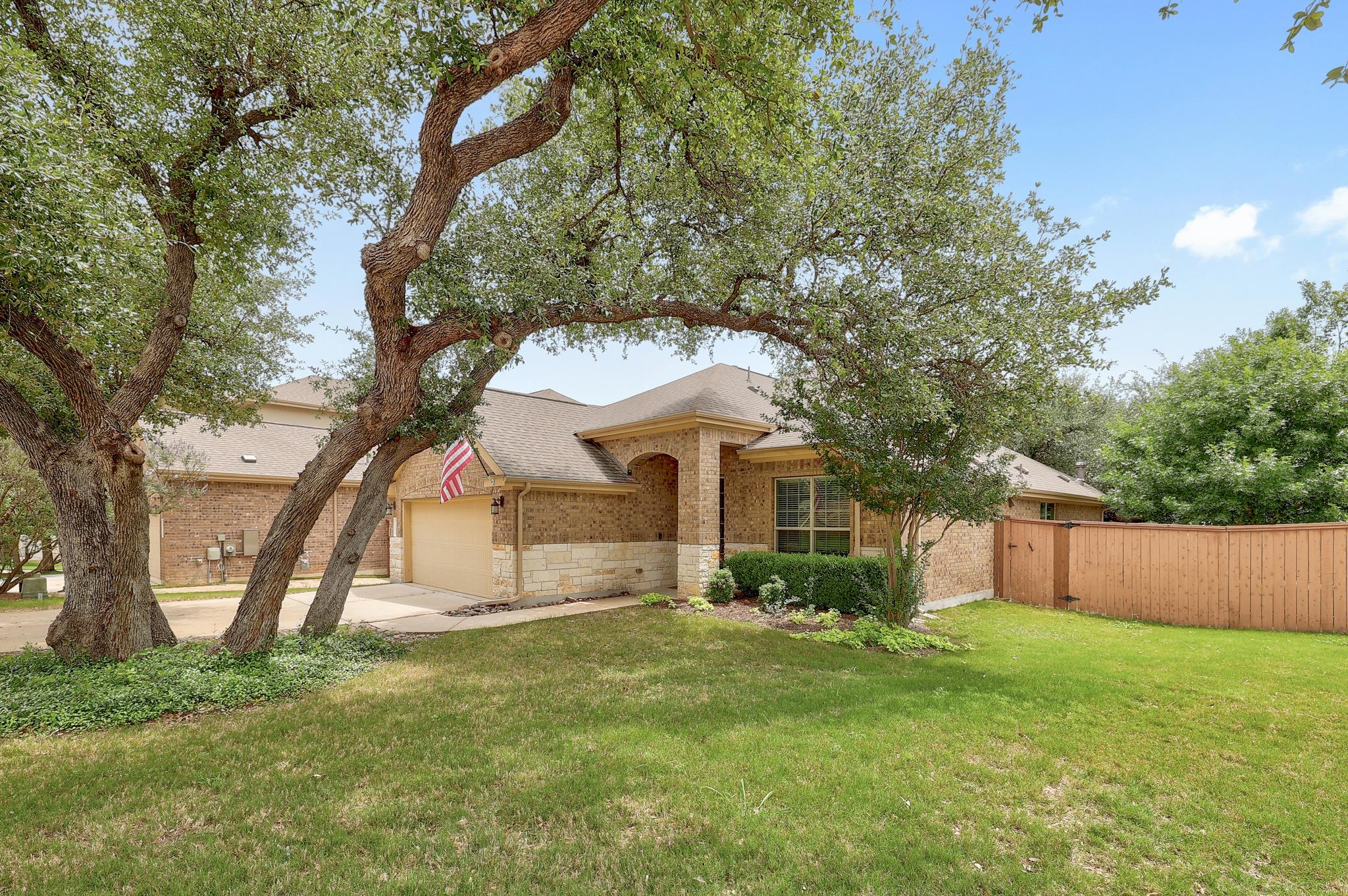 14201 W Tyburn TRL
