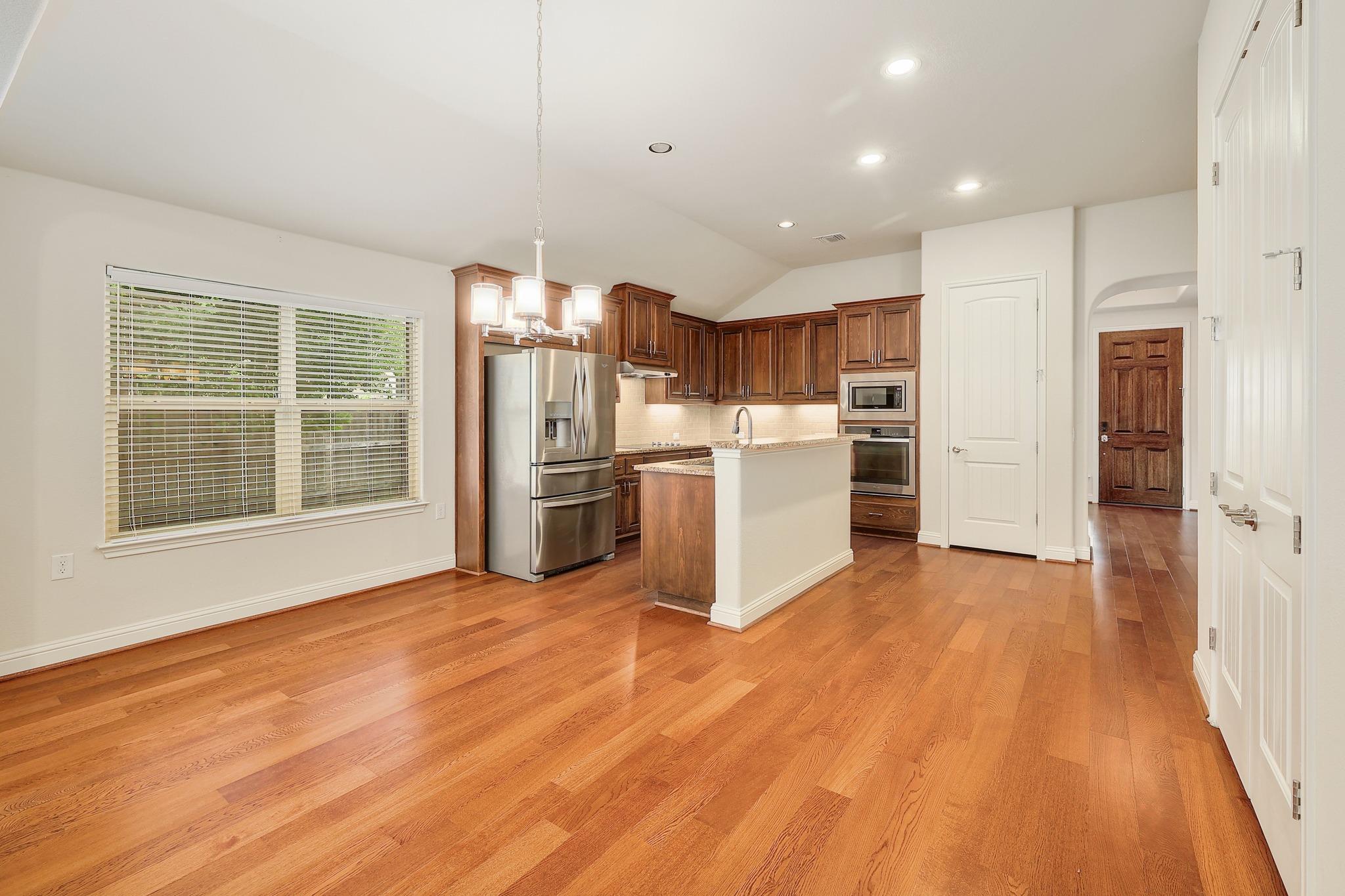 14201 W Tyburn TRL