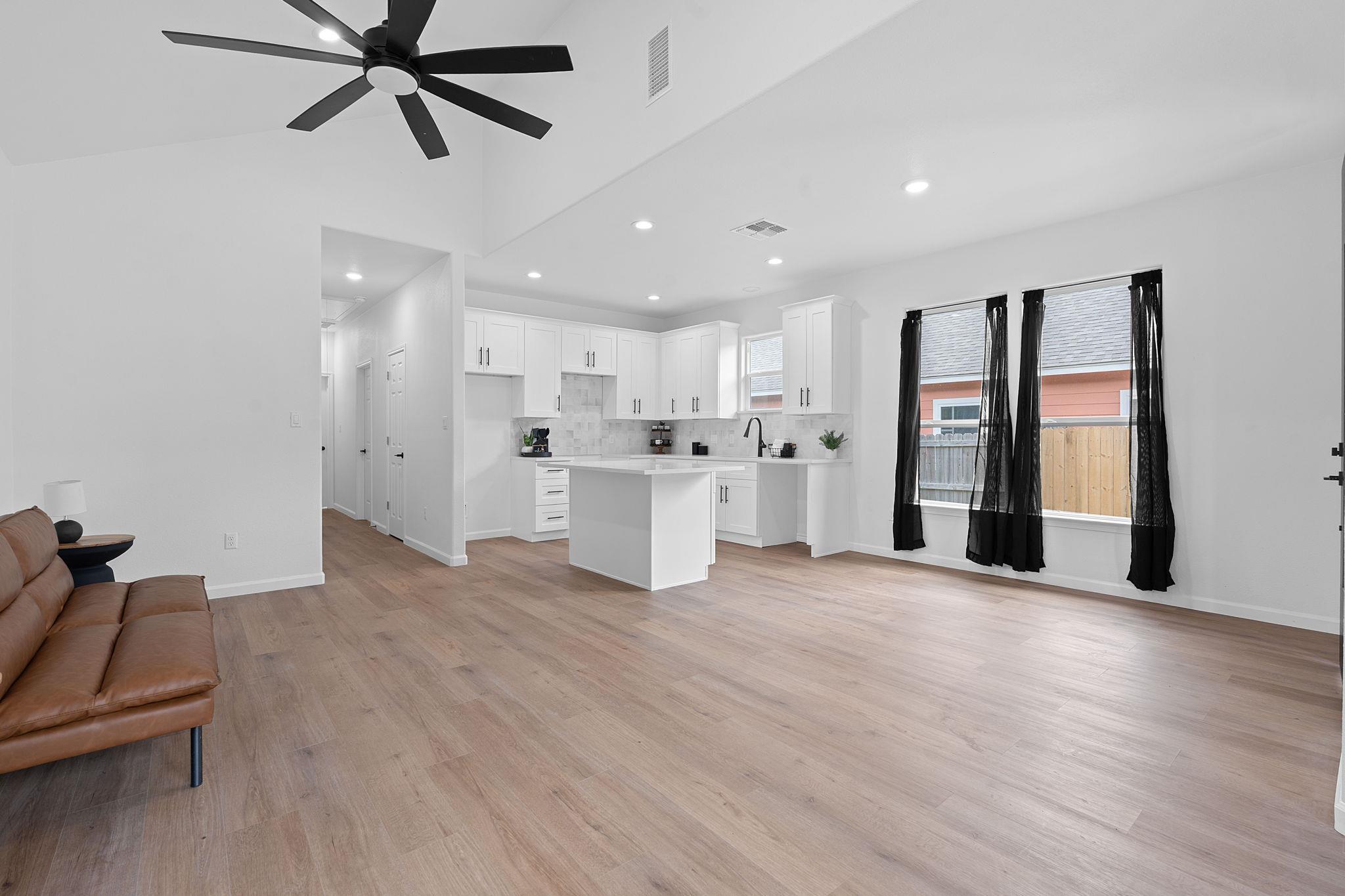 738 Chihuahua ST