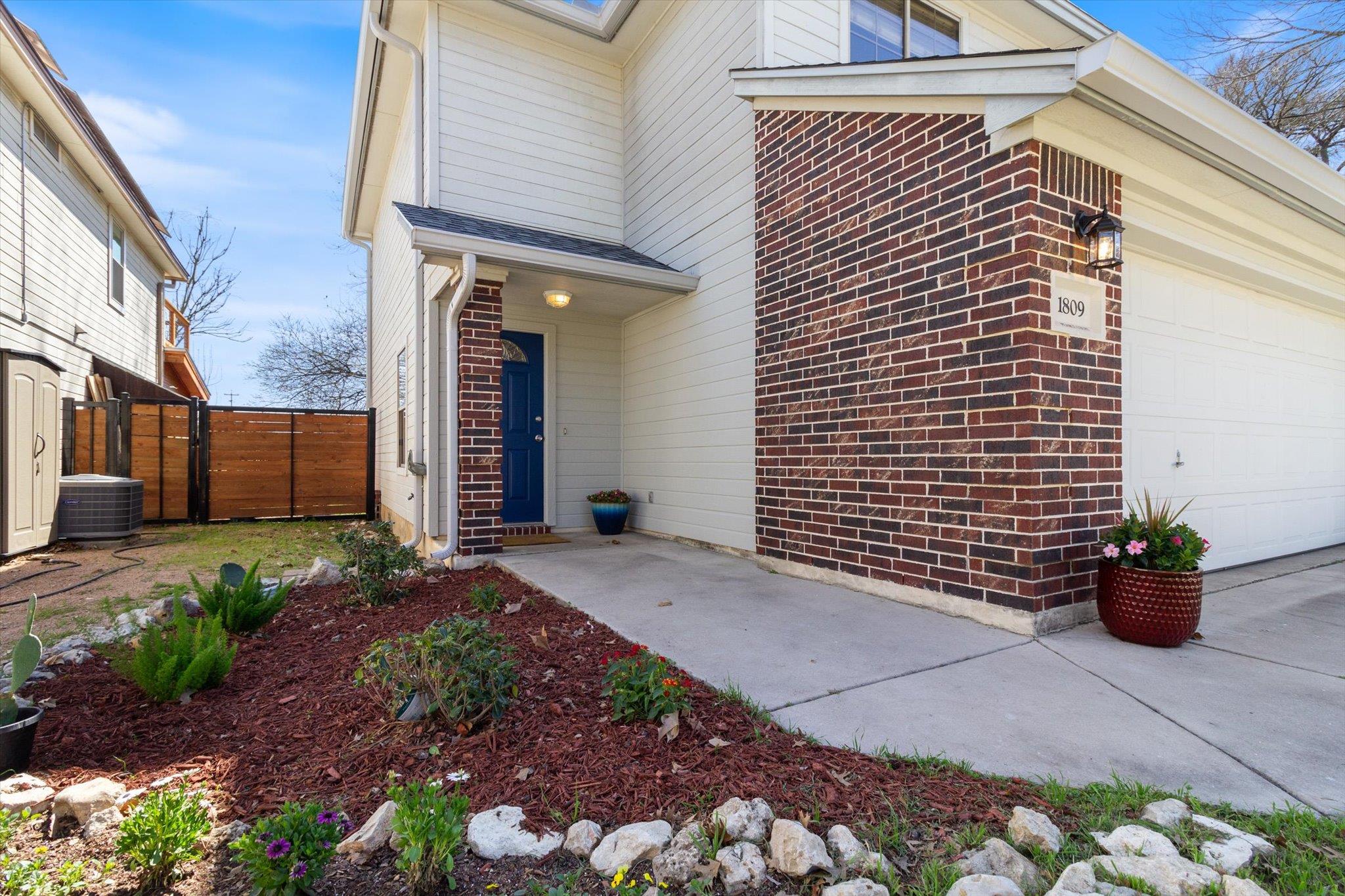 1809 Pearce Court CT