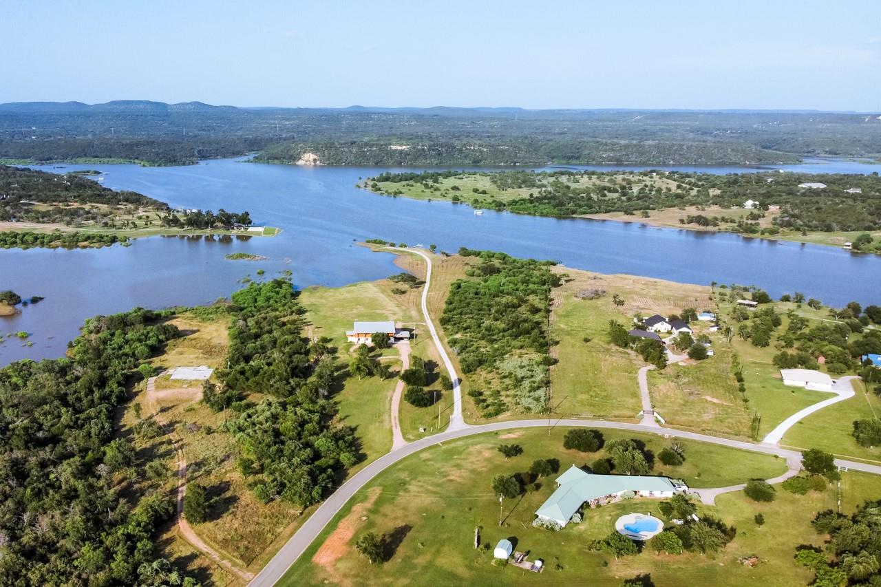 421 Chimney Cove DR
