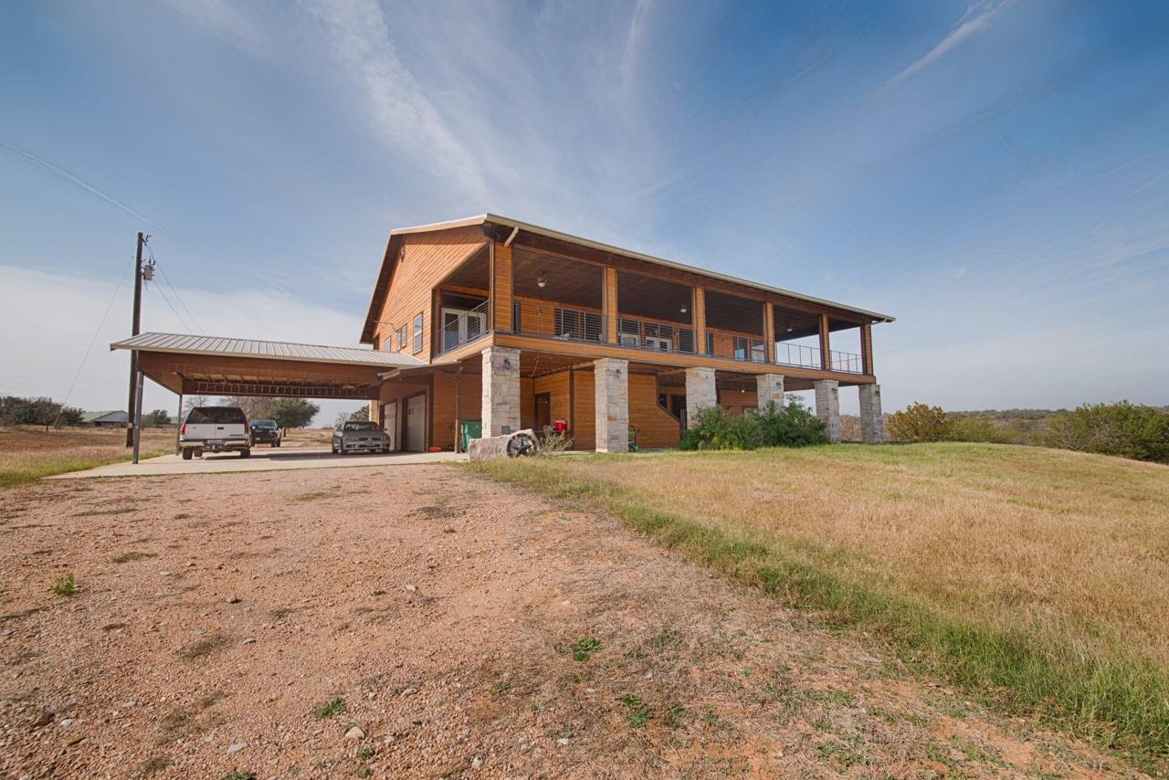 421 Chimney Cove DR