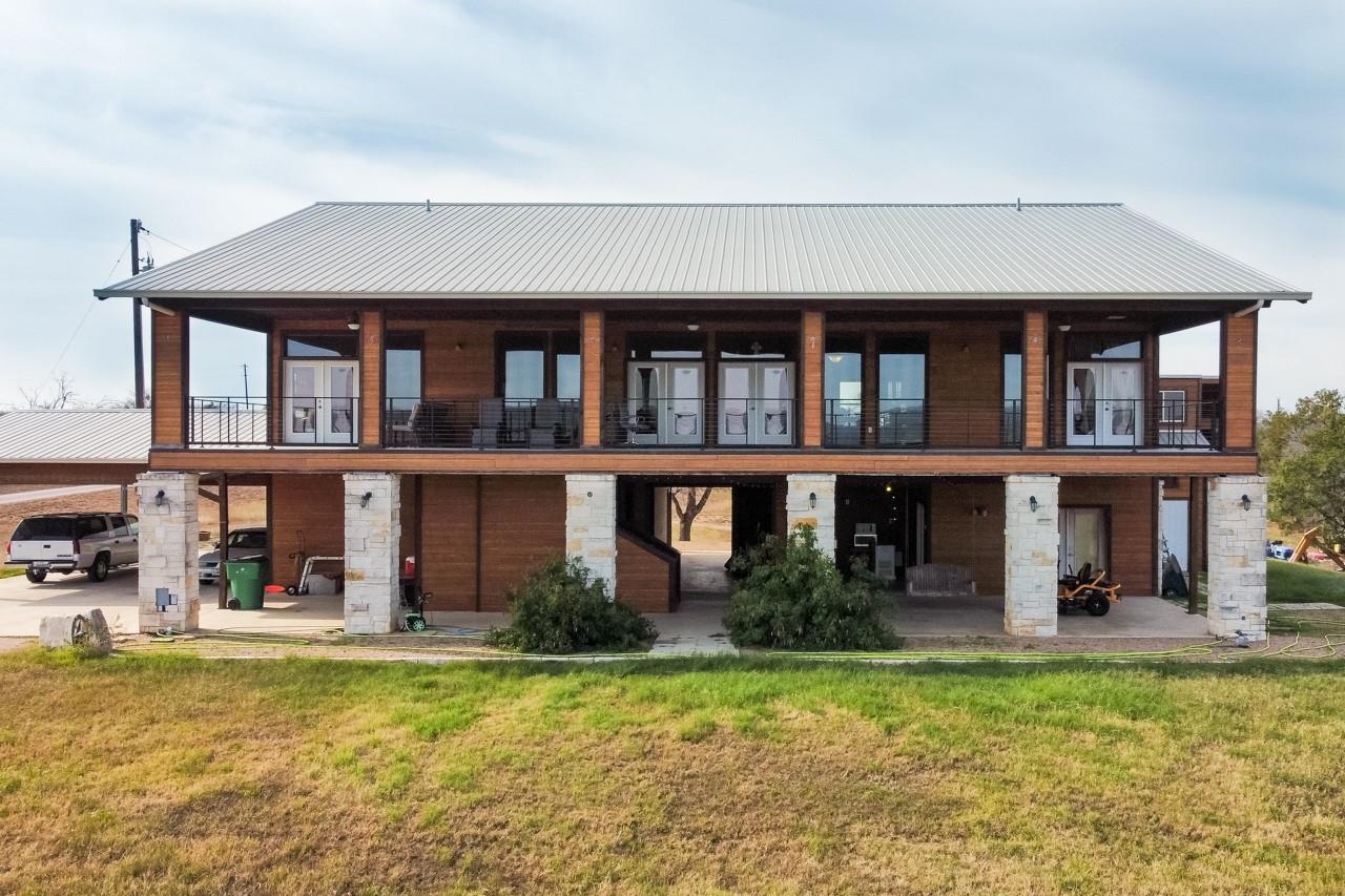 421 Chimney Cove DR