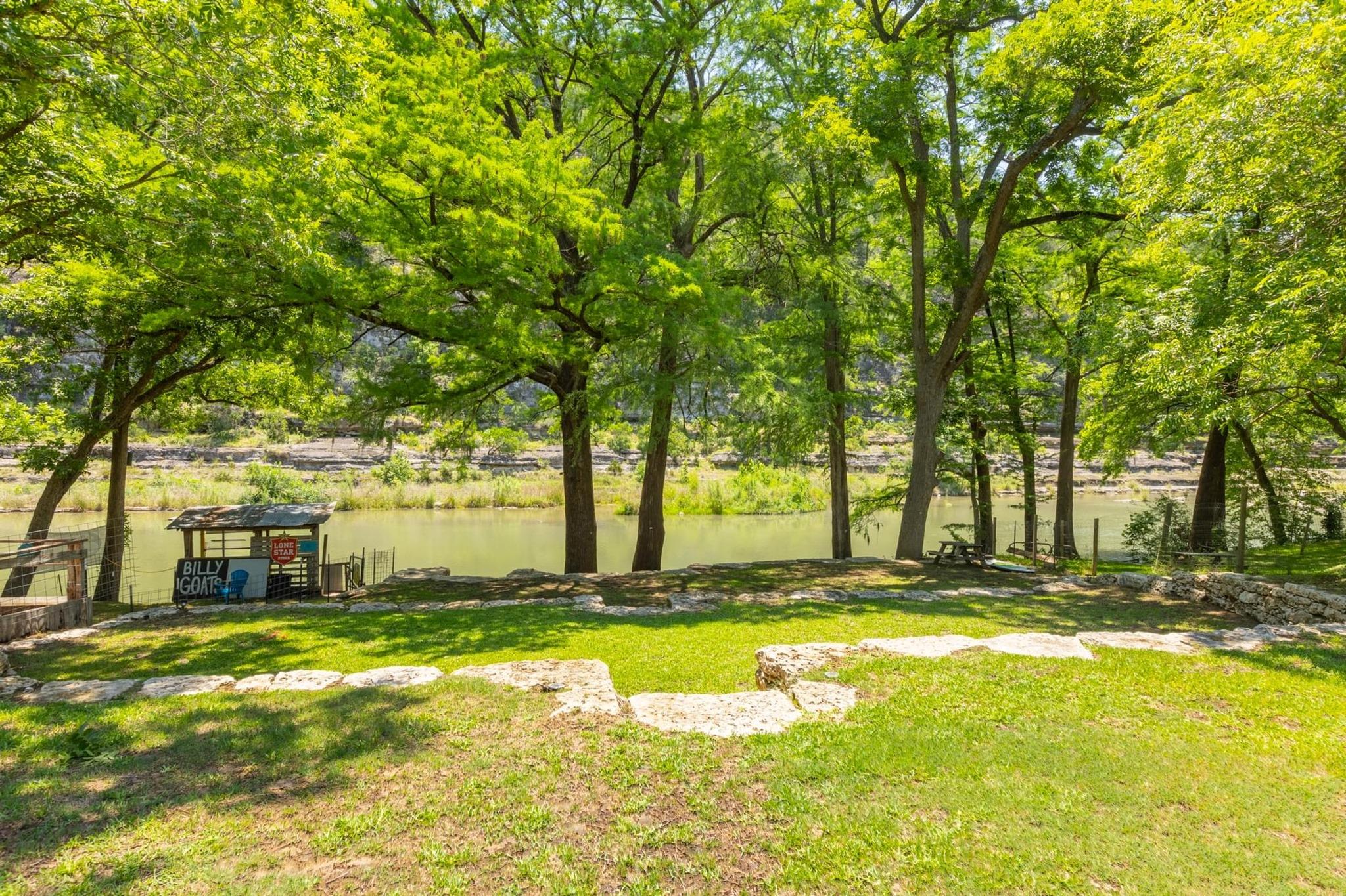 8560 RIVER RD RD