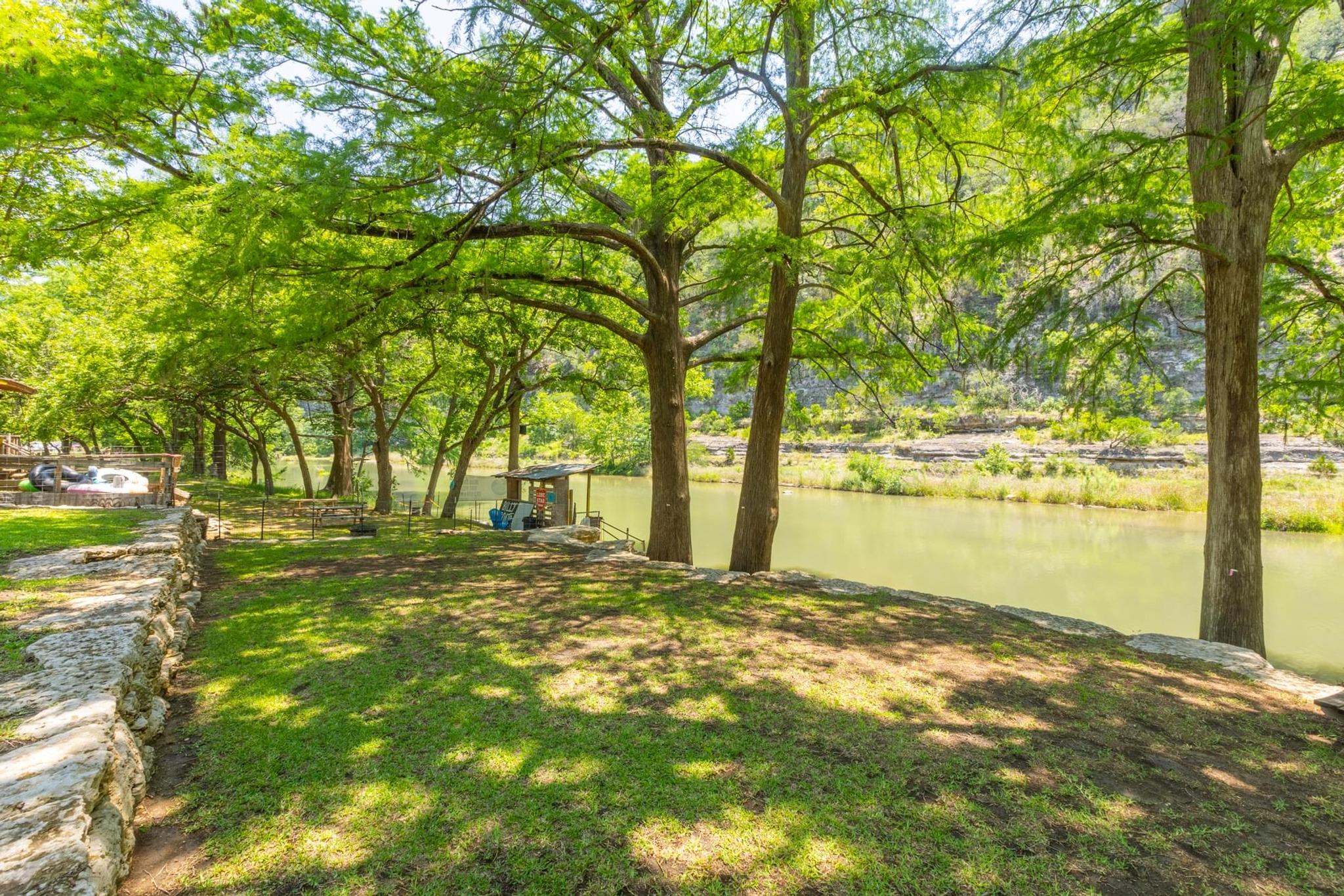 8560 RIVER RD RD