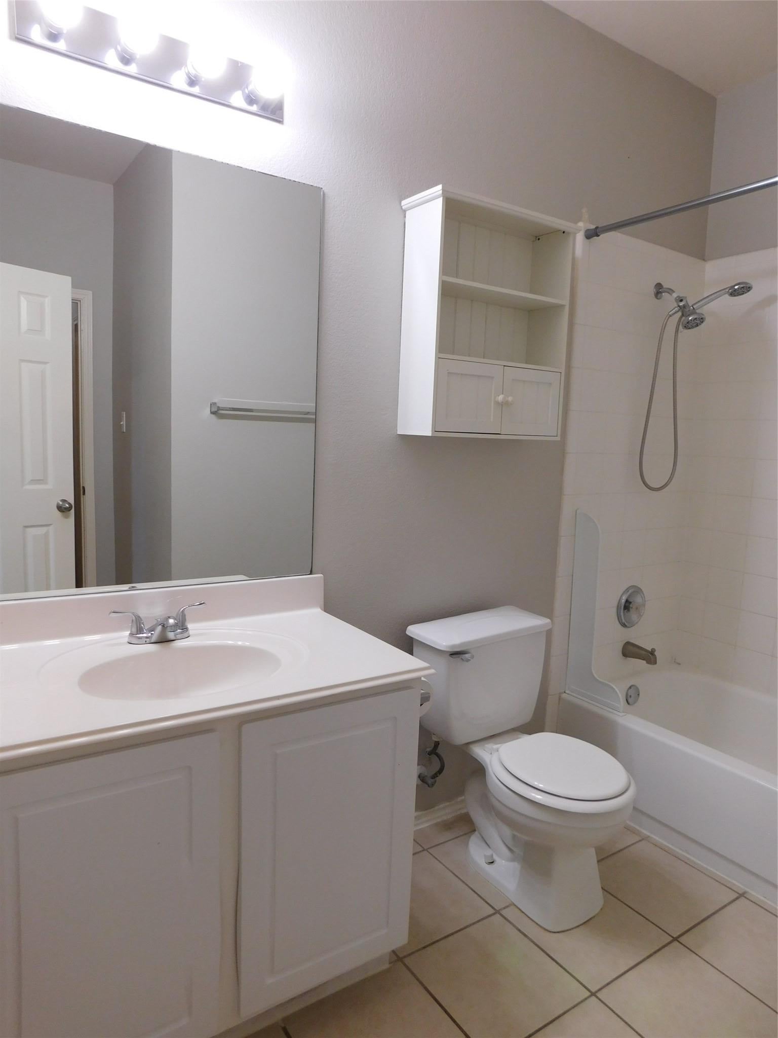 1302 Rainbow Parke DR