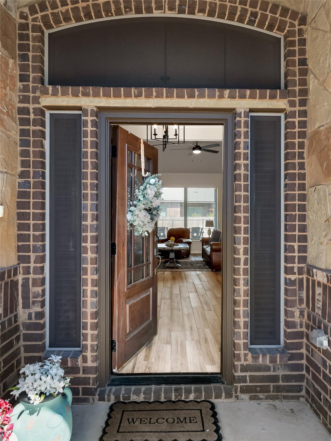 812 Eagle Crest CV