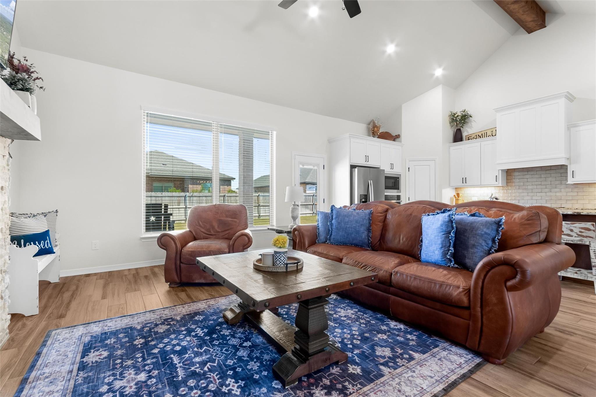 812 Eagle Crest CV