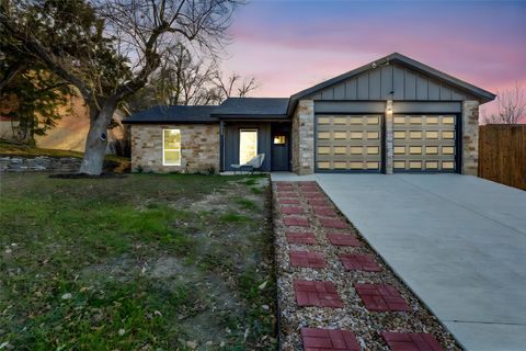 Photo of 3405 Dunliegh DR, Austin, TX 78745 (MLS # 8212066)