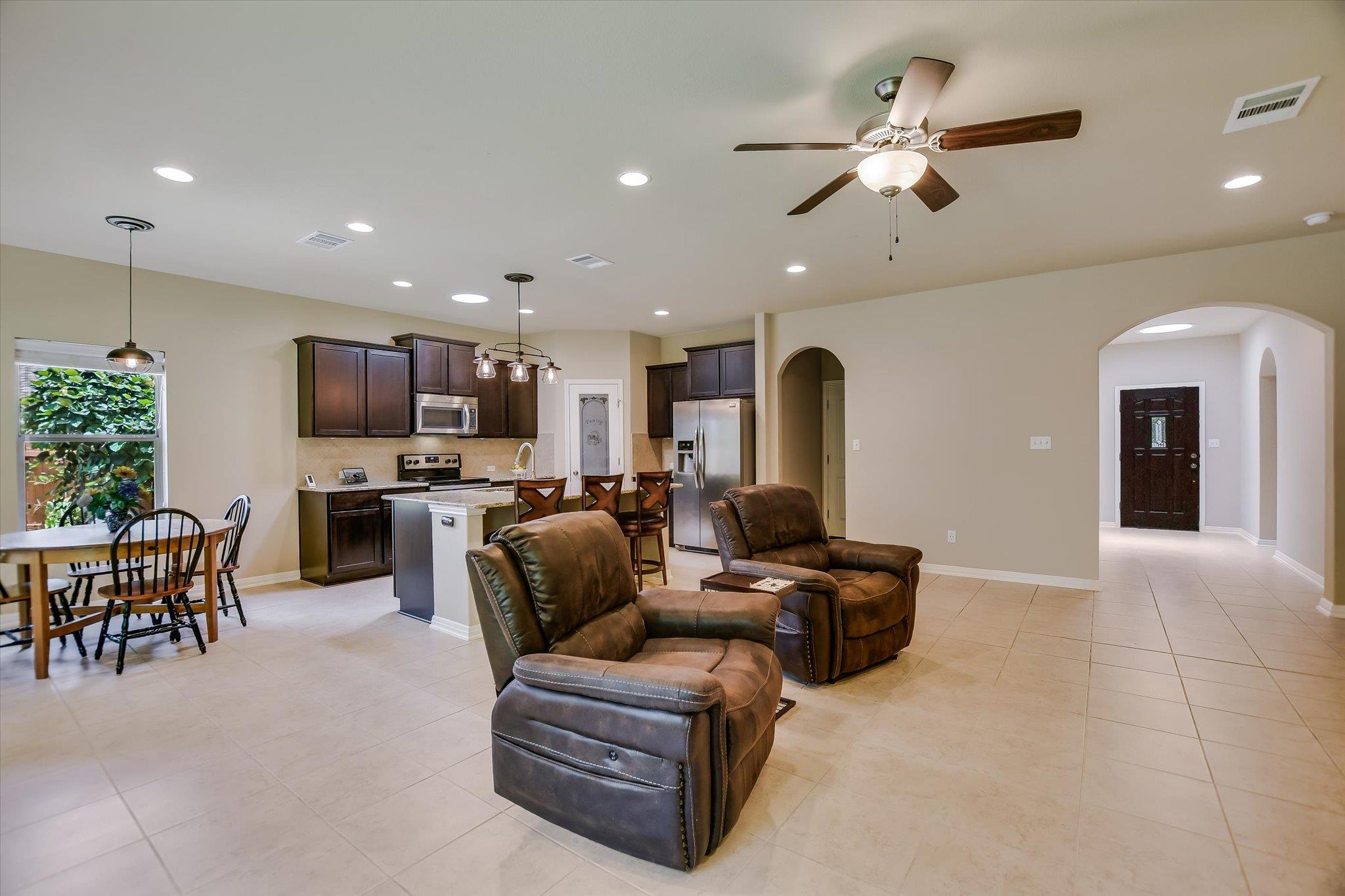 1015 Brayden CV