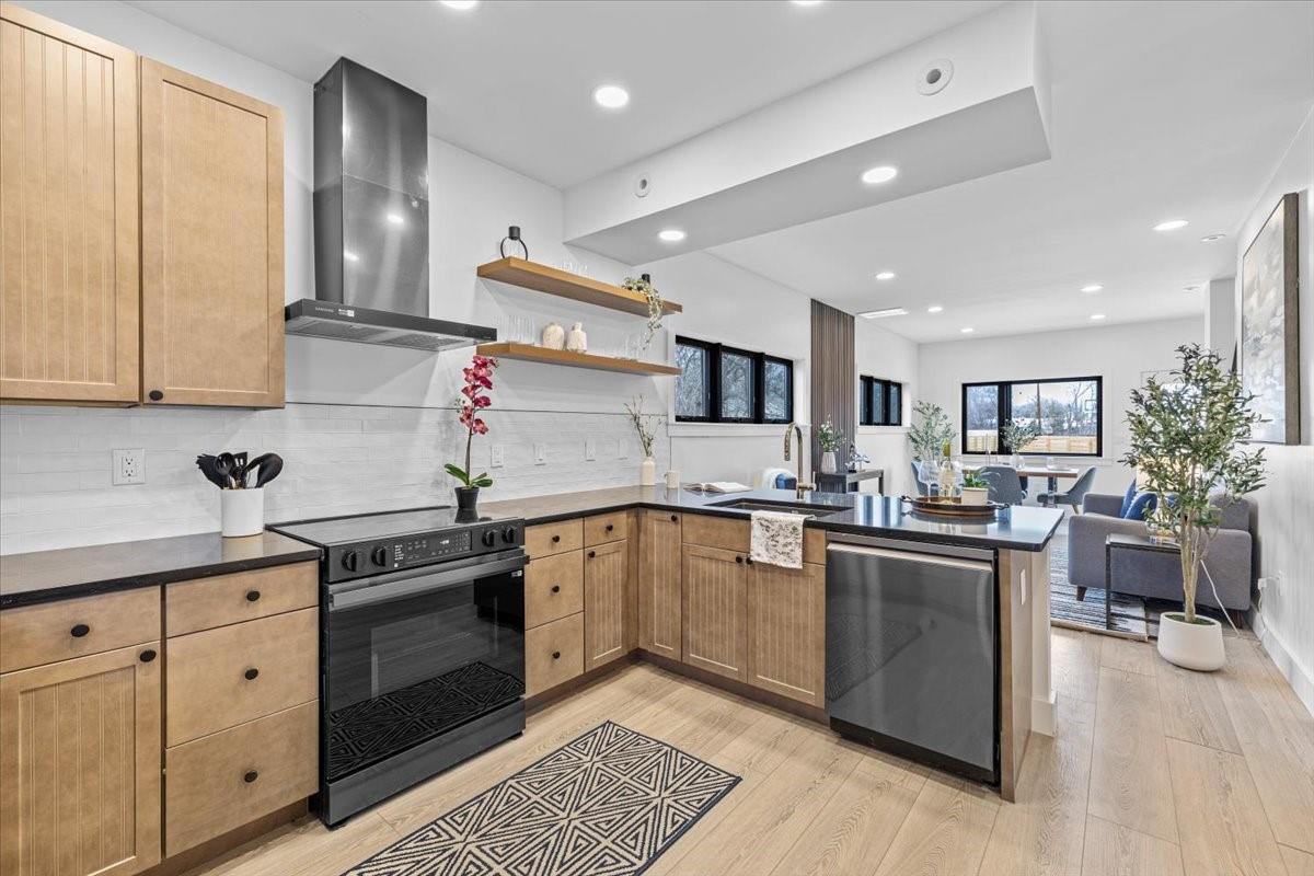 408 W Live Oak ST A