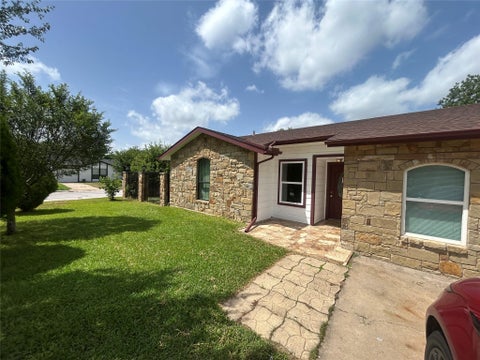 Photo of 1909 Heathwood CIR, Round Rock, TX 78664 (MLS # 5784427)