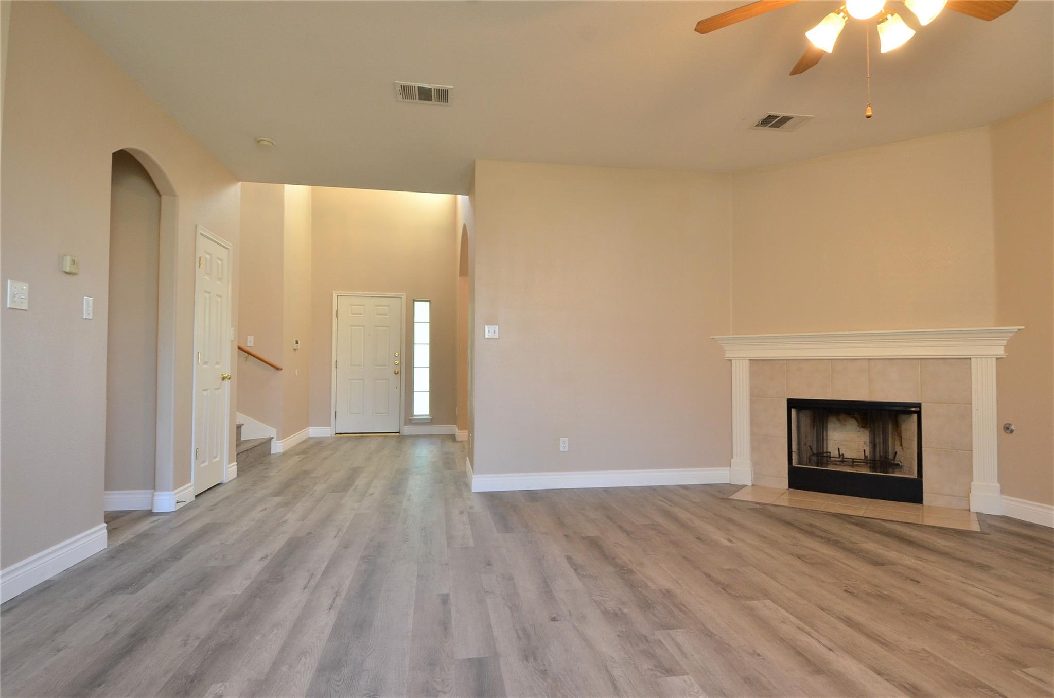 1214 Heritage Park DR