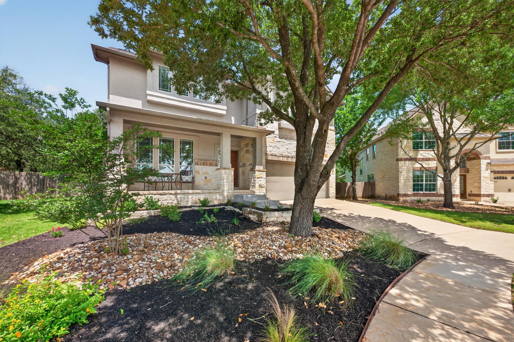 8025 Levata DR